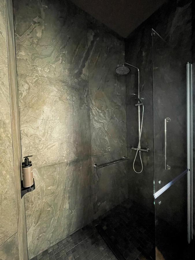 Lough Rooms At The Artisan Странгфорд Екстериор снимка