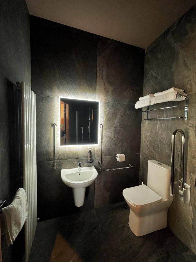 Lough Rooms At The Artisan Странгфорд Екстериор снимка